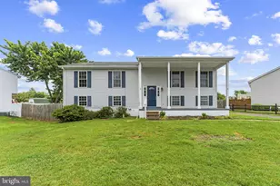 11701 Battle Ridge Dr, Remington, VA 22734 - Photo 2