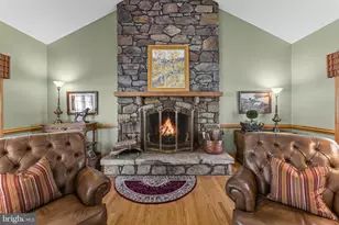 10590 Mountain Shadow Ln, Marshall, VA 20115 - Photo 8