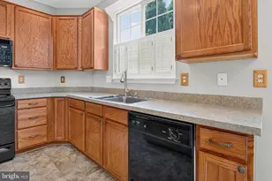 10829 King Nobel Ln, Bealeton, VA 22712 - Photo 10