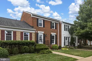 210 Leeds Ct E, Warrenton, VA 20186 - Photo 1