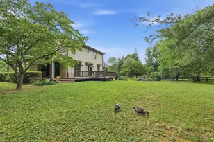 10414 Skyline Ave, Midland, VA 22728 - Photo 2