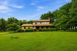 10414 Skyline Ave, Midland, VA 22728 - Photo 1
