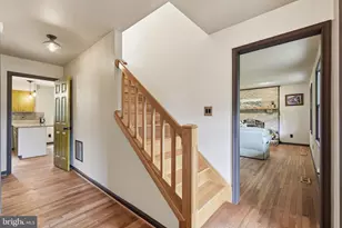 10414 Skyline Ave, Midland, VA 22728 - Photo 8