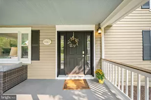 9565 Woodbrook Ln, Midland, VA 22728 - Photo 8