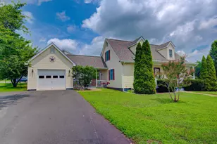 11747 Battle Ridge Dr, Remington, VA 22734 - Photo 2