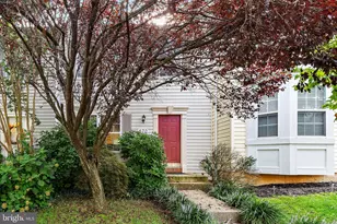 570 Highland Towne Ln, Warrenton, VA 20186 - Photo 2