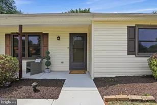 7434 Cedar Knolls Dr, Warrenton, VA 20187 - Photo 2