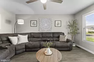 11291 Meadfield Dr, Bealeton, VA 22712 - Photo 6