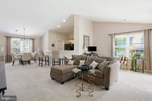 210 Fernwood Pl, Warrenton, VA 20186 - Photo 2