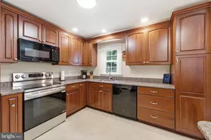 6979 Great Oak Way, Warrenton, VA 20187 - Photo 14