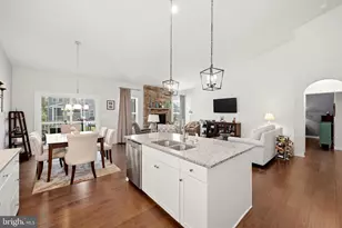 7438 Lake Willow Ct, Warrenton, VA 20187 - Photo 8