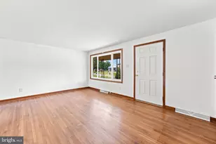4082 Stanberry Ave, Marshall, VA 20115 - Photo 4