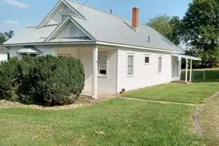 8611 Anderson Ave, Marshall, VA 20115 - Photo 1