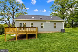 27 Durham Hl Ln, Warrenton, VA 20186 - Photo 2