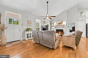 9813 Crest Hill Rd, Marshall, VA 20115 - Photo 10
