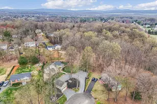 6750 Stonehurst Ct, Warrenton, VA 20187 - Photo 12