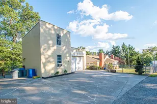 242 Footstone Ln, Winchester, VA 22603 - Photo 2