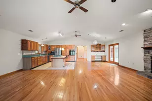 102 Divot Pl, Cross Junction, VA 22625 - Photo 14