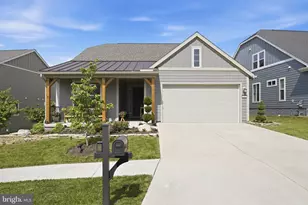 110 Viceroy Wy, Lake Frederick, VA 22630 - Photo 2