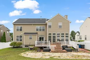 114 Nassau Dr, Winchester, VA 22602 - Photo 2