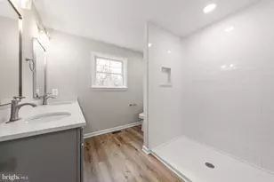 109 Sycamore Pl, Cross Junction, VA 22625 - Photo 20