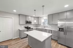 109 Sycamore Pl, Cross Junction, VA 22625 - Photo 16