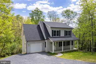 109 Sycamore Pl, Cross Junction, VA 22625 - Photo 1