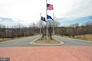 109 Sycamore Pl, Cross Junction, VA 22625 - Photo 6