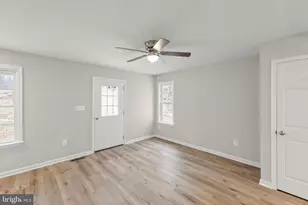 109 Sycamore Pl, Cross Junction, VA 22625 - Photo 6