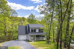 109 Sycamore Pl, Cross Junction, VA 22625 - Photo 1