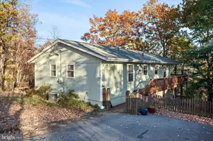 115 Greenwood Ct, Cross Junction, VA 22625 - Photo 2