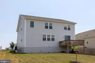 127 Westchester Dr, Stephens City, VA 22655 - Photo 2