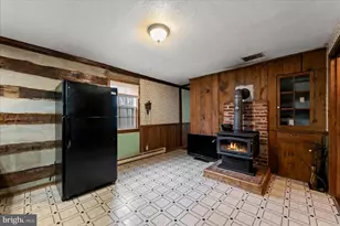 186 Pine Cone Dr, Cross Junction, VA 22625 - Photo 8