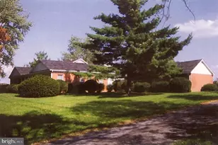 349 Town Run Ln, Stephens City, VA 22655 - Photo 8