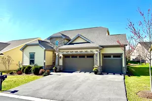 114 Turnstone Ln, Lake Frederick, VA 22630 - Photo 2