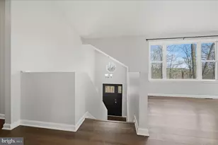 1220 Lakeview Dr, Cross Junction, VA 22625 - Photo 6