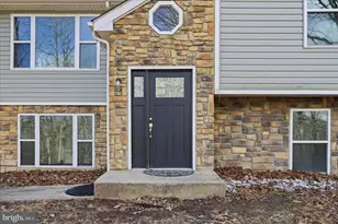 1220 Lakeview Dr, Cross Junction, VA 22625 - Photo 4