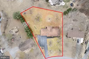 104 Greenwood Ct, Cross Junction, VA 22625 - Photo 4