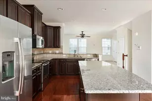 139 Hornbeam Dr, Lake Frederick, VA 22630 - Photo 4