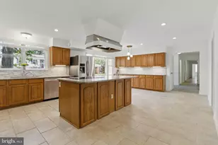 112 Westwood Cir, Winchester, VA 22602 - Photo 2