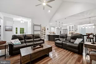 516 Sleigh Dr, Cross Junction, VA 22625 - Photo 14