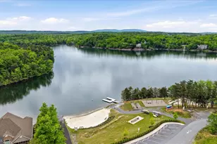 516 Sleigh Dr, Cross Junction, VA 22625 - Photo 6