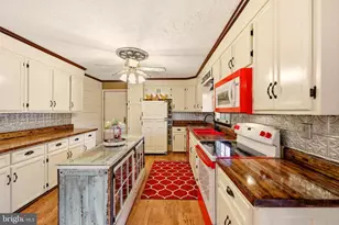 236 Kump Dr, Gore, VA 22637 - Photo 12