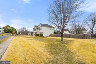 207 Trefoil Ct, Winchester, VA 22602 - Photo 4