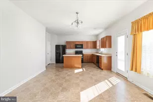 556 Garden Gate Dr, Stephens City, VA 22655 - Photo 10