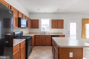 556 Garden Gate Dr, Stephens City, VA 22655 - Photo 12