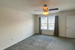 105 Chamomile Ct, Lake Frederick, VA 22630 - Photo 2