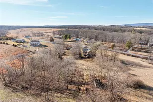 1990 Collinsville Rd, Cross Junction, VA 22625 - Photo 22