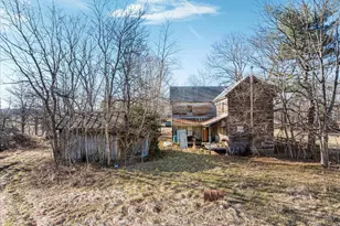 1990 Collinsville Rd, Cross Junction, VA 22625 - Photo 20