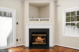 109 Waterside Ln, Cross Junction, VA 22625 - Photo 8